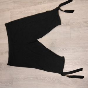 Twiggy London Black Capris Leggings Size 2X